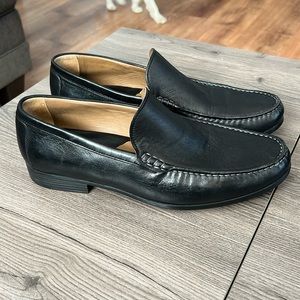 Johnston & Murphy black sheepskin loafers 10